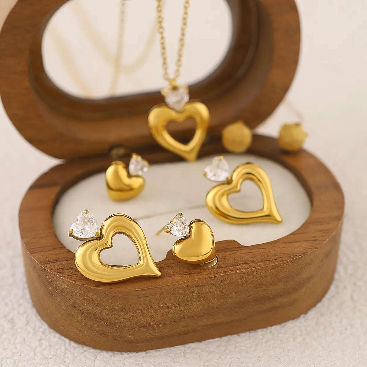 PVD Coated 18K Gold Real Gold Plated Heart Shape 304 Stainless Steel Vacation Waterproof Non Tarnish Jewelry Set
