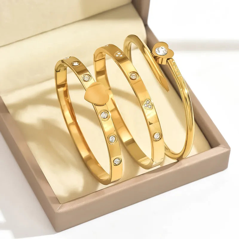 Women’s Flowers Bangle in Titanium Steel with 18K Real Gold Plated PVD Coating and Zircon Inlay
